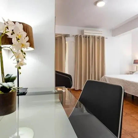 فندق Madrid تورّيفيِخا